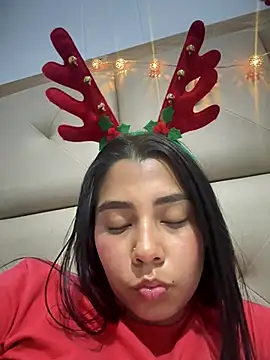 Snapshot of darsha_90 chatting on December 5, 2:42 am darsha 90 online show from December 5, 2:42 am