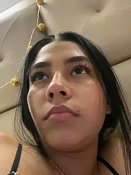 Snapshot of darsha_90 chatting on January 4, 3:07 am darsha 90 online show from January 4, 3:07 am