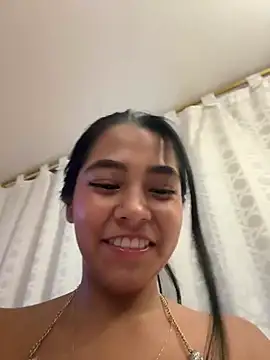 Snapshot of darsha_90 chatting on January 12, 3:28 am darsha 90 online show from January 12, 3:28 am