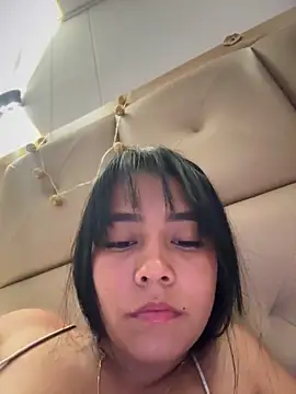 Snapshot of darsha_90 chatting on February 2, 3:21 am darsha 90 online show from February 2, 3:21 am