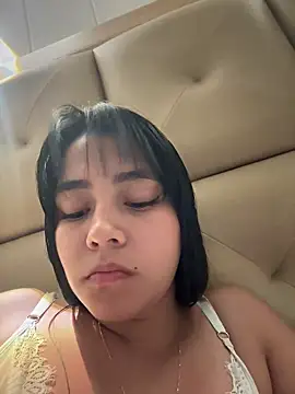 Snapshot of darsha_90 chatting on February 12, 3:18 am darsha 90 online show from February 12, 3:18 am