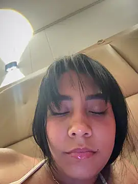 Snapshot of darsha_90 chatting on February 22, 3:12 am darsha 90 online show from February 22, 3:12 am