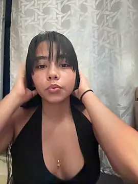 Snapshot of darsha_90 chatting on March 3, 3:08 am darsha 90 online show from March 3, 3:08 am