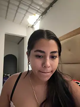 Snapshot of darsha_90 chatting on May 8, 3:12 am darsha 90 online show from May 8, 3:12 am