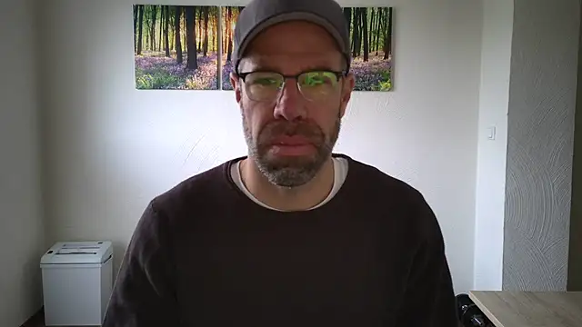 Snapshot of Harry_Boldt chatting on October 10, 6:23 am Harry Boldt online show from October 10, 6:23 am
