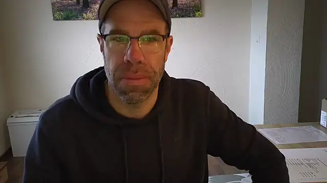 Snapshot of Harry_Boldt chatting on October 17, 6:16 am Harry Boldt online show from October 17, 6:16 am