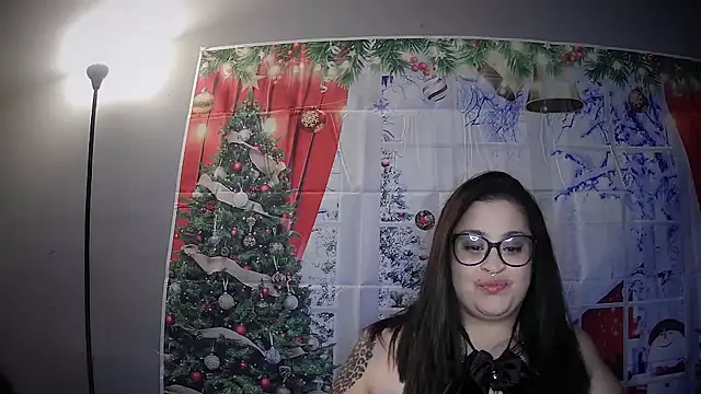 Snapshot of tillymarie34 chatting on December 22, 11:41 pm tillymarie34 online show from December 22, 11:41 pm