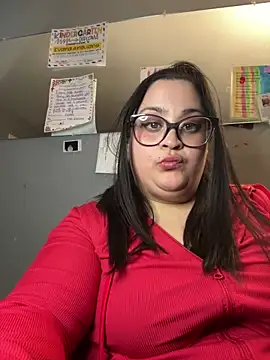 Snapshot of tillymarie34 chatting on February 15, 1:31 am tillymarie34 online show from February 15, 1:31 am