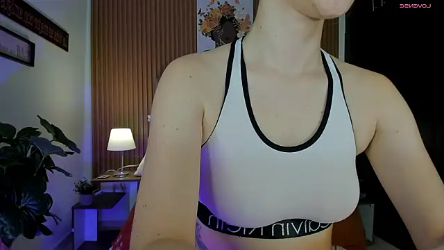 StacyWoods online show from January 14, 4:01 pm