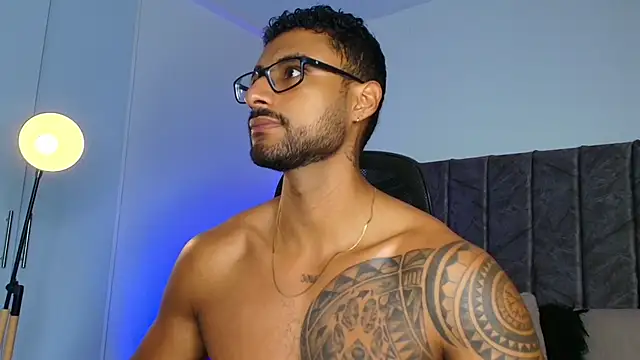 LiamGarcia1 online show from October 27, 1:15 pm