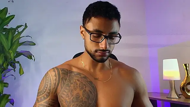 LiamGarcia1 online show from January 12, 2:39 am