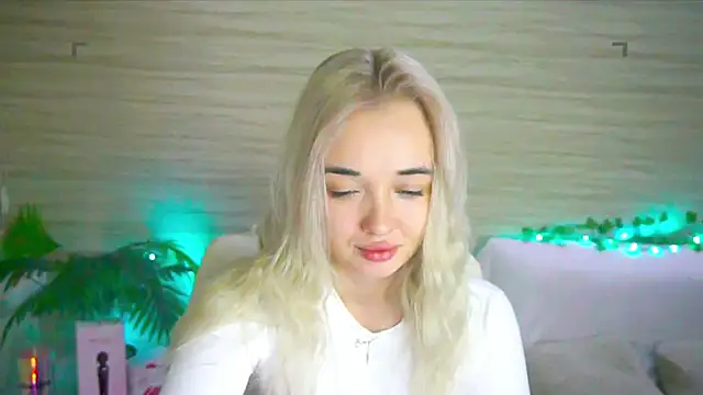 Ashley S online show from September 25, 10:57 pm