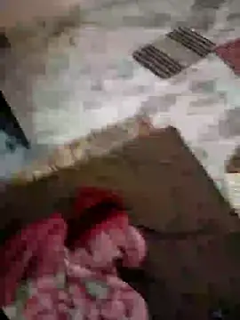 Snapshot of AuntyLover_BhabhiLover_ chatting on December 5, 4:53 am AuntyLover BhabhiLover  online show from December 5, 4:53 am