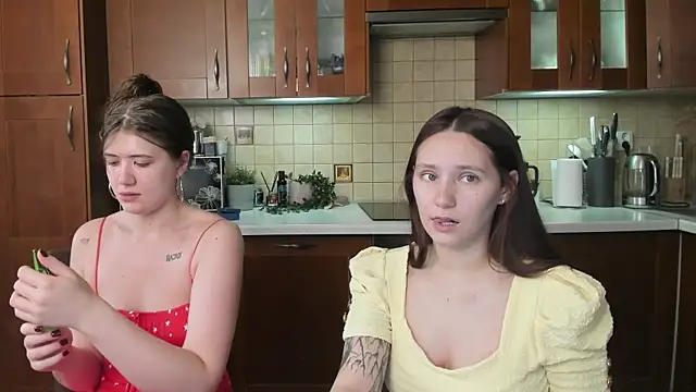 HotCaramellsTV online show from June 29, 8:20 am