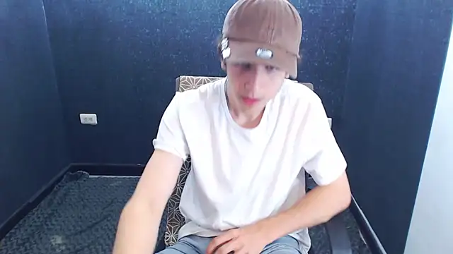 Kerverr  online show from November 8, 3:56 pm