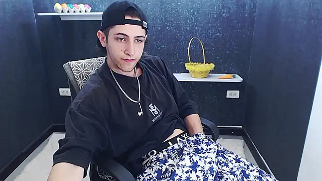 Kerverr  online show from January 16, 11:42 pm