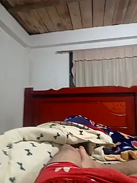 Snapshot of loomolmedo chatting on February 10, 1:10 am loomolmedo online show from February 10, 1:10 am