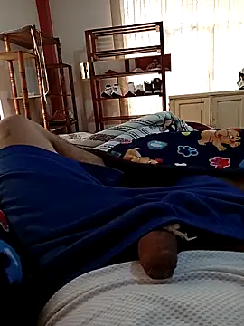 Snapshot of loomolmedo chatting on March 1, 2:41 pm loomolmedo online show from March 1, 2:41 pm