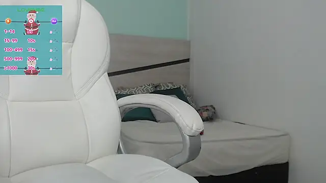 sussy leon online show from December 18, 3:55 pm