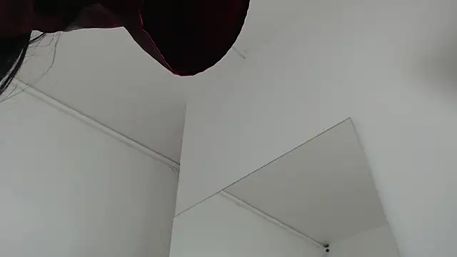 sussy leon online show from February 13, 2:12 am