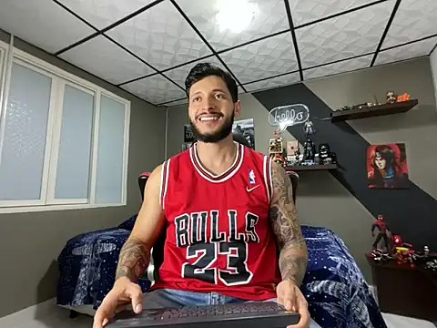 Snapshot of marcel_crawford96 chatting on June 20, 1:14 pm marcel crawford96 online show from June 20, 1:14 pm