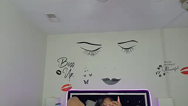 Snapshot of chocolatefantasyxxox chatting on February 5, 1:47 am chocolatefantasyxxox online show from February 5, 1:47 am