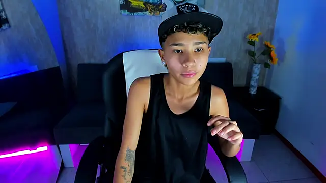 Snapshot of nova_sex01 chatting on February 14, 1:35 am nova sex01 online show from February 14, 1:35 am