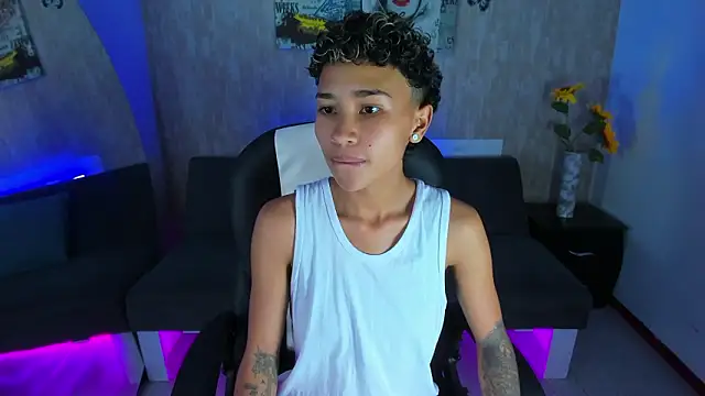 Snapshot of nova_sex01 chatting on February 22, 3:29 am nova sex01 online show from February 22, 3:29 am