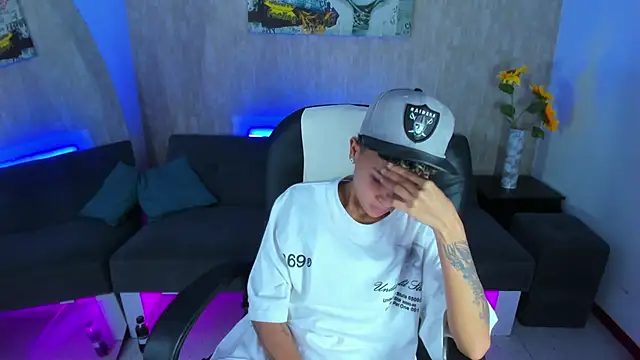 Snapshot of nova_sex01 chatting on February 27, 12:21 am nova sex01 online show from February 27, 12:21 am