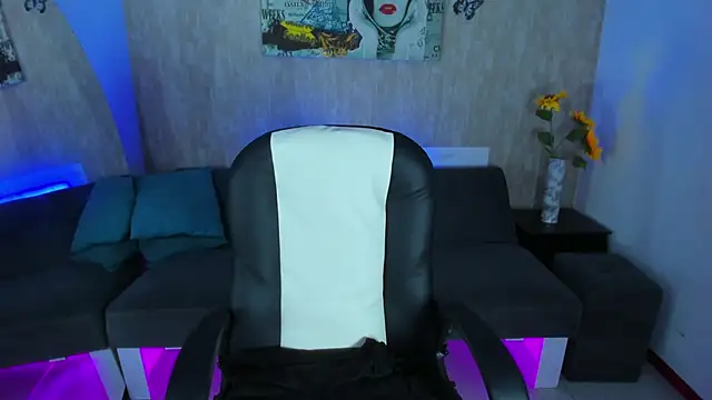 Snapshot of nova_sex01 chatting on March 1, 11:12 am nova sex01 online show from March 1, 11:12 am