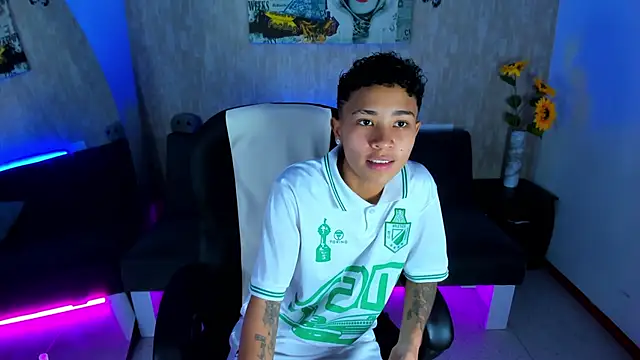 nova sex01 online show from April 17, 9:51 pm