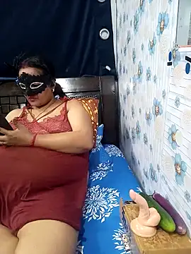 tina8th online show from November 3, 5:25 pm