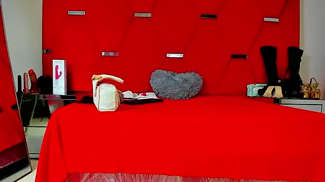 AmiraDulcee online show from December 1, 4:01 pm