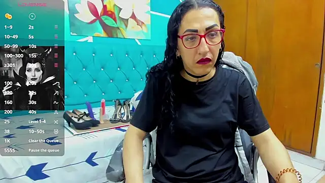 sabrina dupont online show from November 2, 12:51 pm