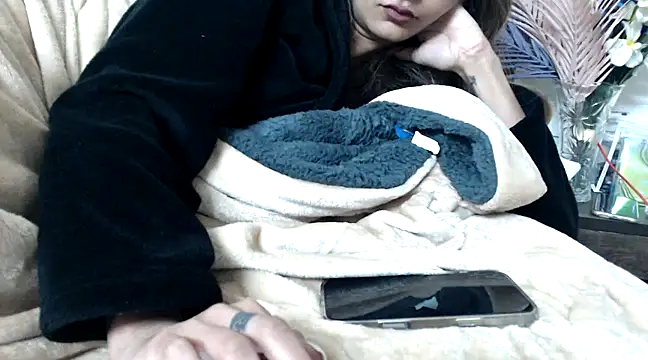 Snapshot of trippy_tina chatting on December 14, 8:45 am trippy tina online show from December 14, 8:45 am