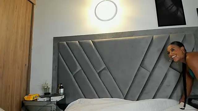 brenda nova18 online show from October 13, 9:26 pm