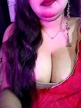 Suhanakhan00 online show from April 11, 8:07 am
