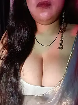 Snapshot of Suhanakhan00 chatting on August 8, 10:28 am Suhanakhan00 online show from August 8, 10:28 am