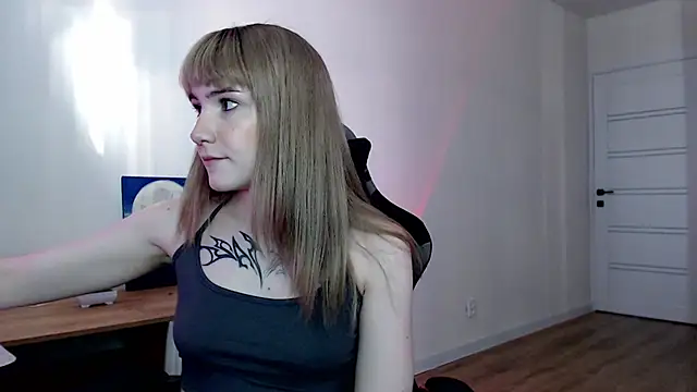 Snapshot of Princess_Shy___ chatting on March 16, 2:55 pm Princess Shy    online show from March 16, 2:55 pm