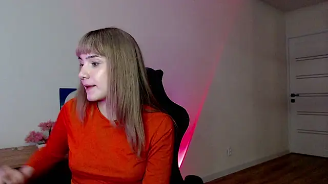 Snapshot of Princess_Shy___ chatting on March 20, 4:53 pm Princess Shy    online show from March 20, 4:53 pm