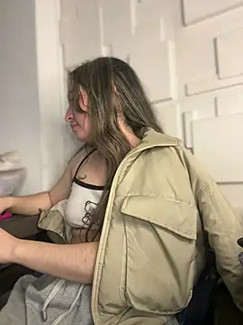 Sophie LS online show from February 27, 9:32 am