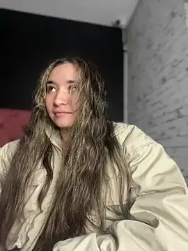 Sophie LS online show from March 9, 7:45 am