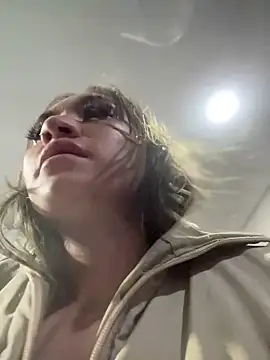 Sophie LS online show from March 12, 3:35 am