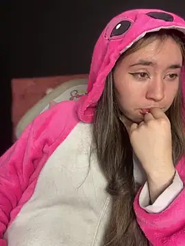 Sophie LS online show from March 21, 8:50 am