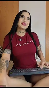 Snapshot of Alissfressa chatting on June 19, 1:54 am Alissfressa online show from June 19, 1:54 am