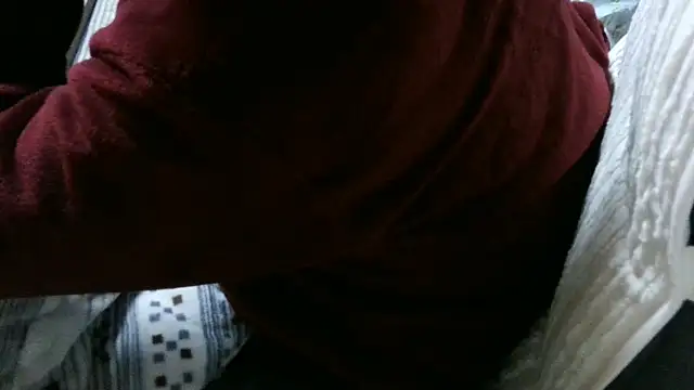 Snapshot of cinnabar_red chatting on April 3, 4:05 pm cinnabar red online show from April 3, 4:05 pm