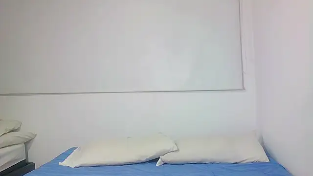 Snapshot of be_sinners chatting on December 23, 12:46 am be sinners online show from December 23, 12:46 am