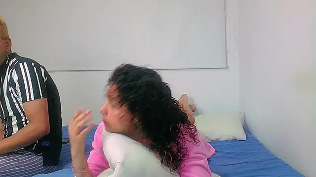 Snapshot of be_sinners chatting on December 23, 3:50 am be sinners online show from December 23, 3:50 am