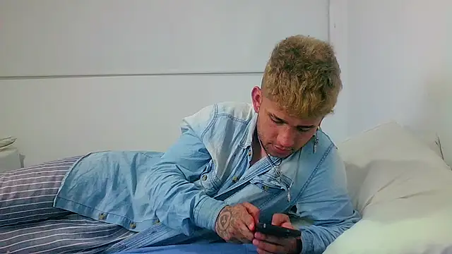 Snapshot of be_sinners chatting on December 28, 7:00 am be sinners online show from December 28, 7:00 am