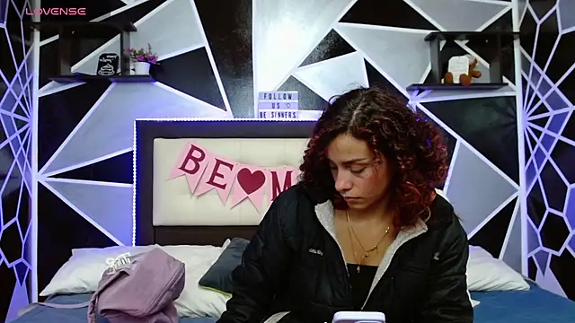 Snapshot of be_sinners chatting on February 13, 2:12 am be sinners online show from February 13, 2:12 am